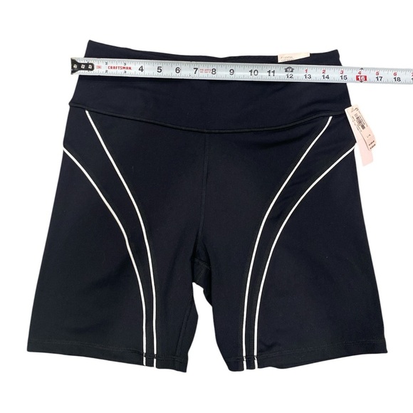 New Victoria Secret Women's Black Athletic Shorts, Women Pocket shorts, Size L‎ - Picture 6 of 10